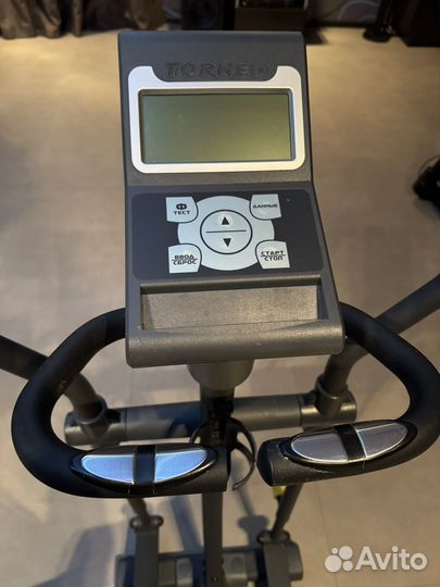 Эллиптический тренажер torneo