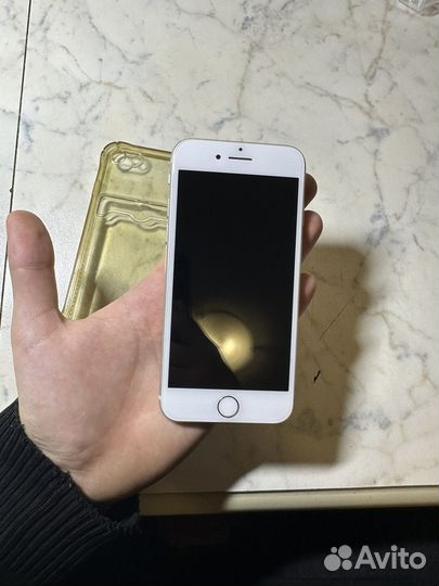 iPhone 8, 64 ГБ