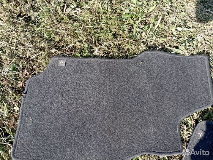 Автомобильные коврики текстильные