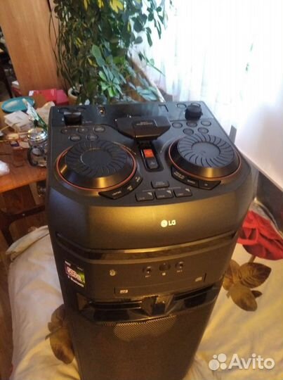 Музыкальная колонка lg