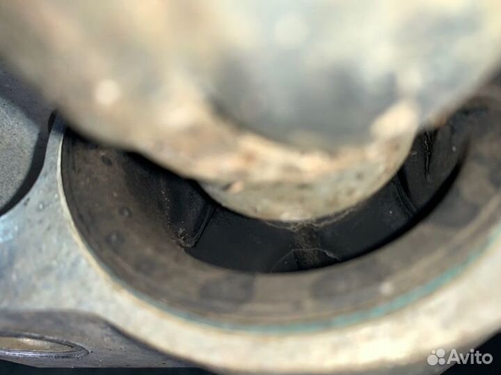 Рычаг подвески правый Volkswagen Passat B7 variant