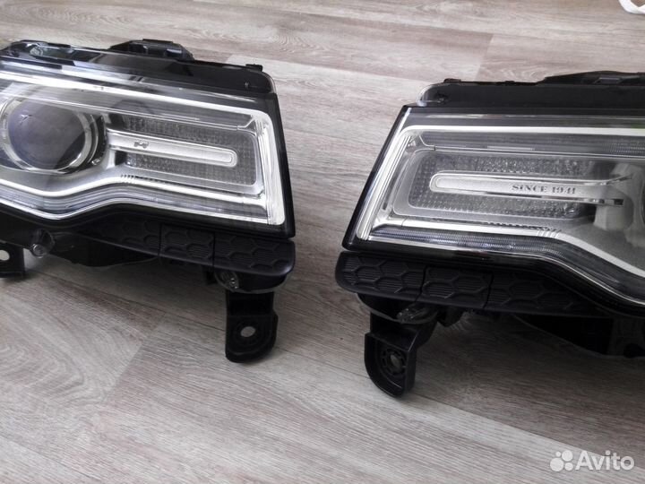 Форсунка омывателя Jeep Grand Cherokee WK2 2014