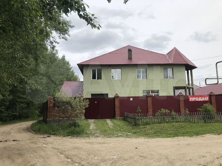 Дом 285,5 м² на участке 7,6 сот.