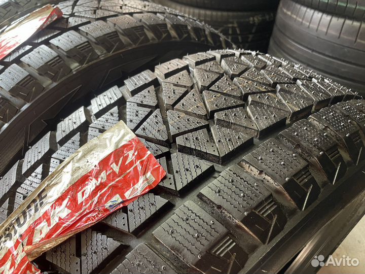 Bridgestone Blizzak DM-V2 245/55 R19 103T