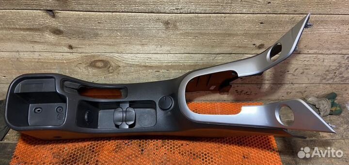 Консоль центральная Chevrolet Cruze