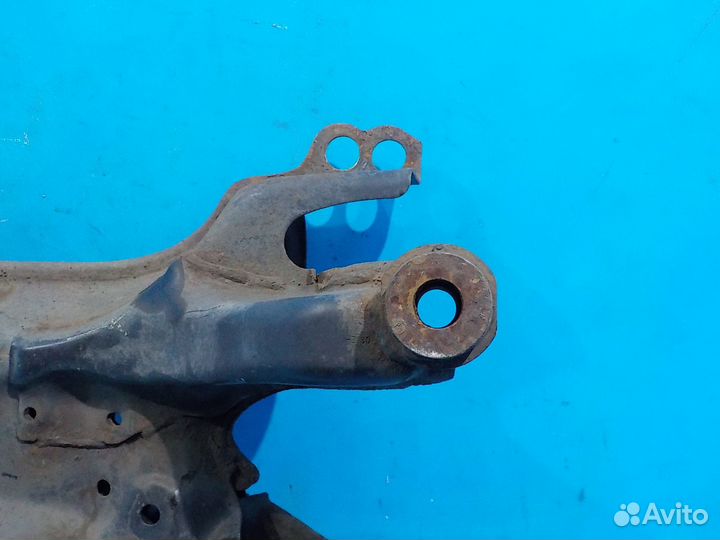 Подрамник двигателя toyota Avensis 3 (T270) 2009-2018