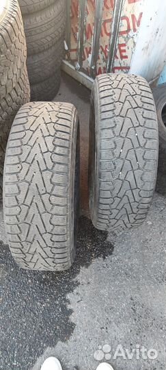 Pirelli Ice Zero 70 R16