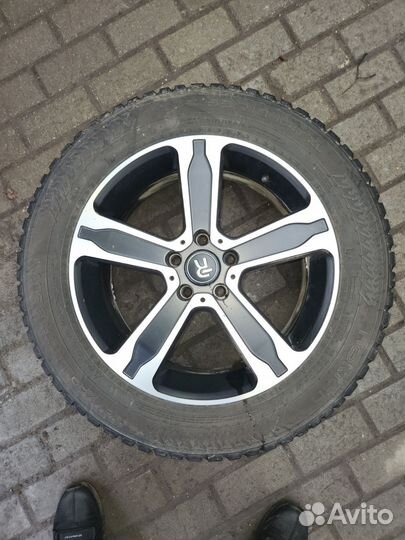 R18 Nokian Tyres Hakkapeliitta 8 SUV 235/55, PCD 5x112 DIA 57.1