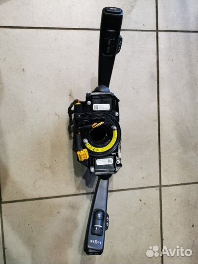 Подрулевой переключатель Volvo V70