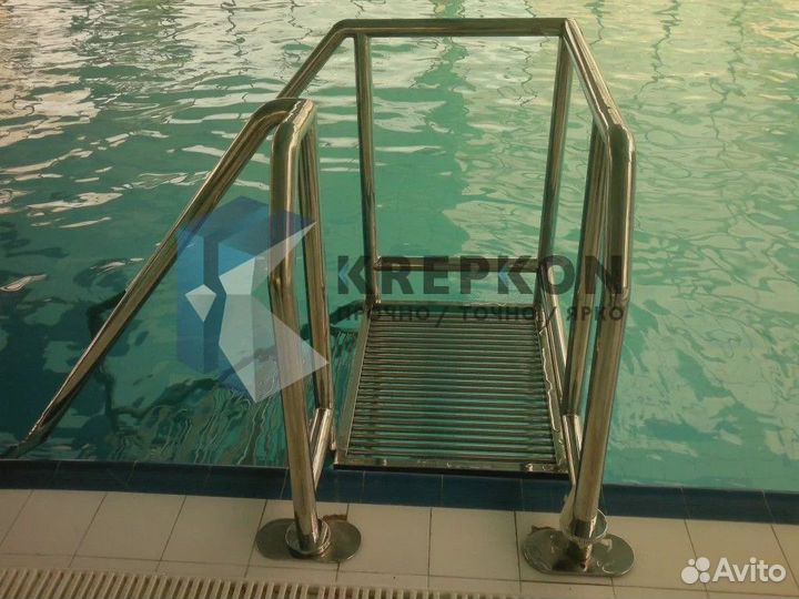 Лестница для бассейна
