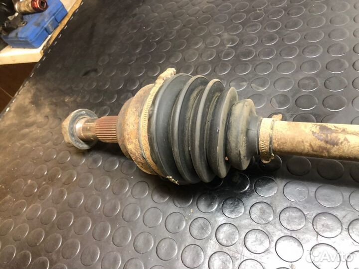 Полуось передняя левая Peugeot Boxer 2012 г