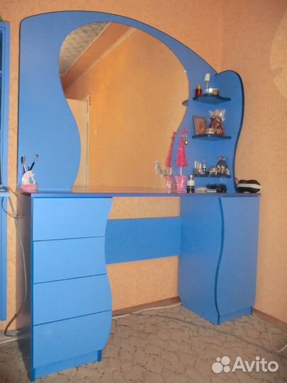 Туалетный столик