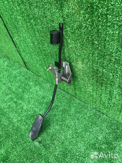 Педаль газа, сцепления Kia Spectra