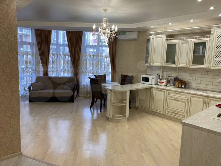 2-к. квартира, 72 м², 4/8 эт.