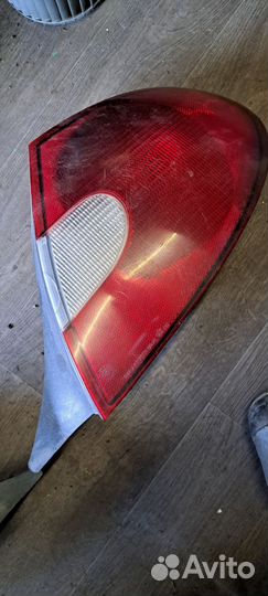 Фонарь задний левый Dodge Neon 2 2.0 2002