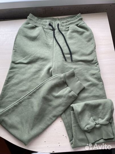 Трикотажные брюки джоггеры размер 42