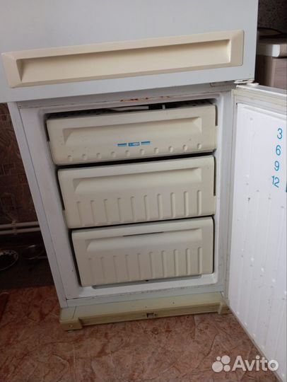 Холодильник Stinol RF S 275