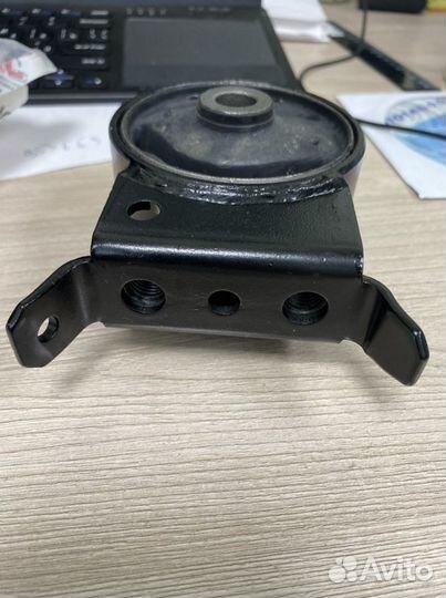 Подушка двигателя toyota. опора.vitz,probox,yaris