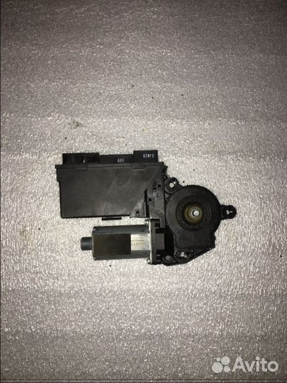 Моторчик стеклоподъемника 4E1959802B audi A8 D3