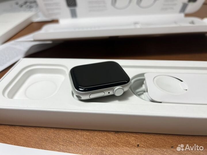 Часы apple watch se 44mm