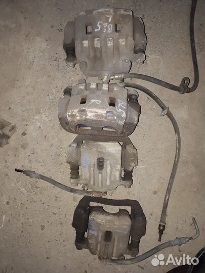 Суппорт тормозной субару легаси,BL5,BP5