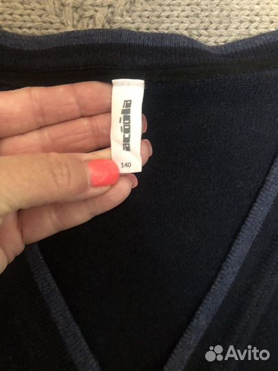 Продам школьную одежду размер 146