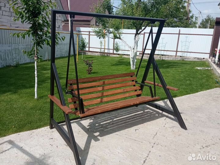 Садовые качели новые