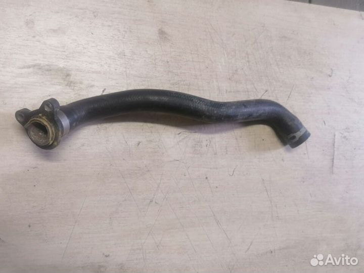 Патрубок системы охлаждения BMW 3-Series