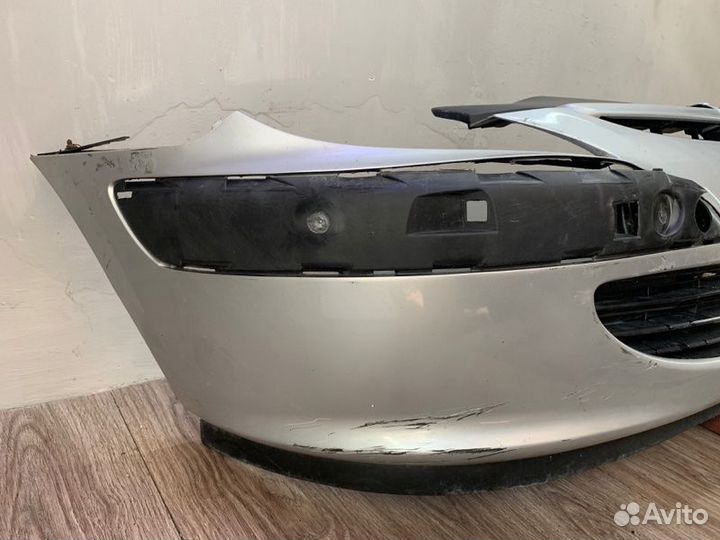 Бампер передний Peugeot 307 универсал 2004