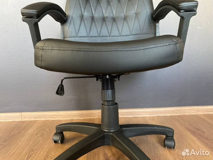 Офисное кресло. Доставка до двери