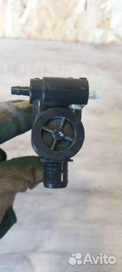 Насос омывателя Nissan Juke f15