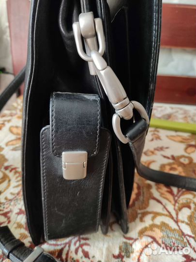 Кожaный портфeль GFF