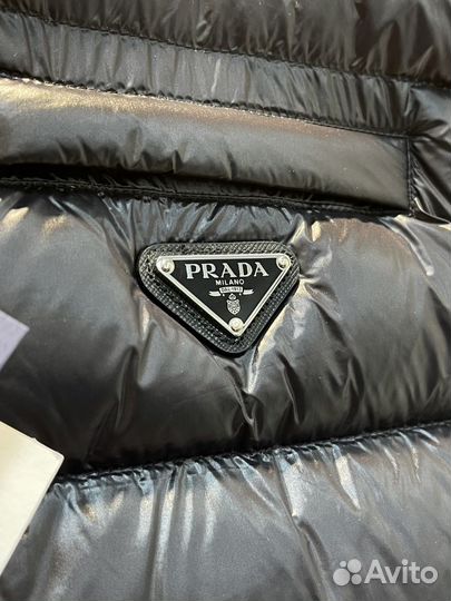 Prada пуховой жилет Re-Nylon M