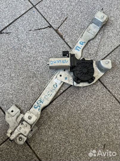 Стеклоподъемник передний R Renault Duster