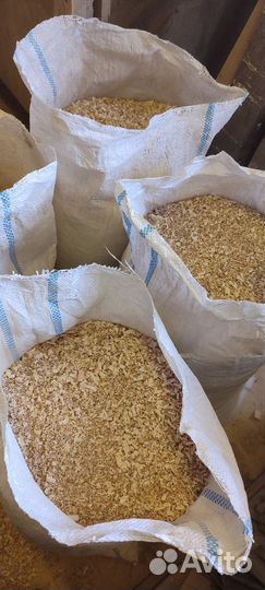 Опилки в мешках