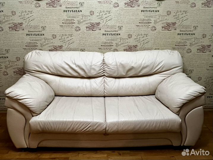 Кожаный диван бу