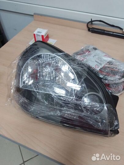 Фара Hyundai tucson 1