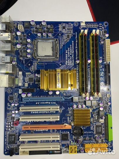 Материнская плата с процессором и памятью