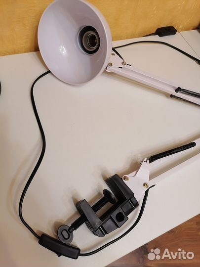 Лампа настольная