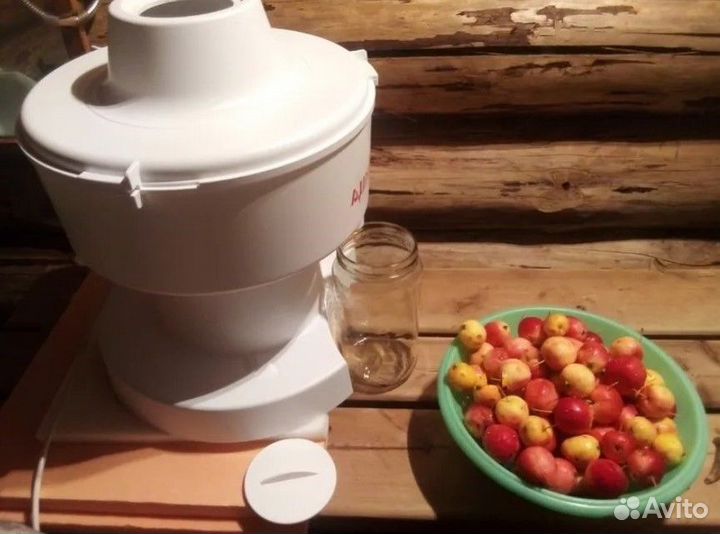 Соковыжималка электрическая