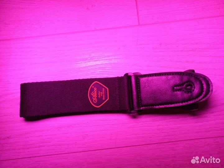 Ремень для гитары кожа