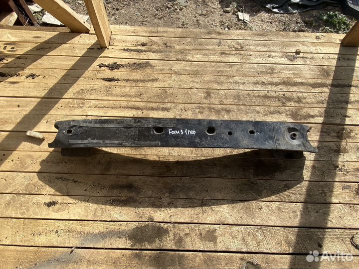 Усилитель переднего бампера Ford Focus 1