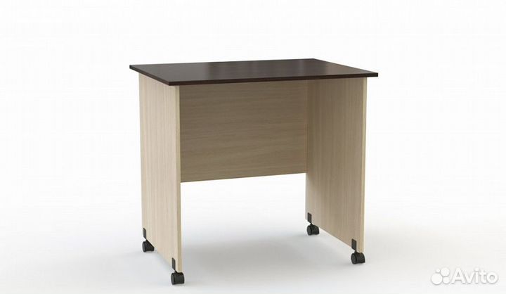 Компьютерный стол на колëсиках