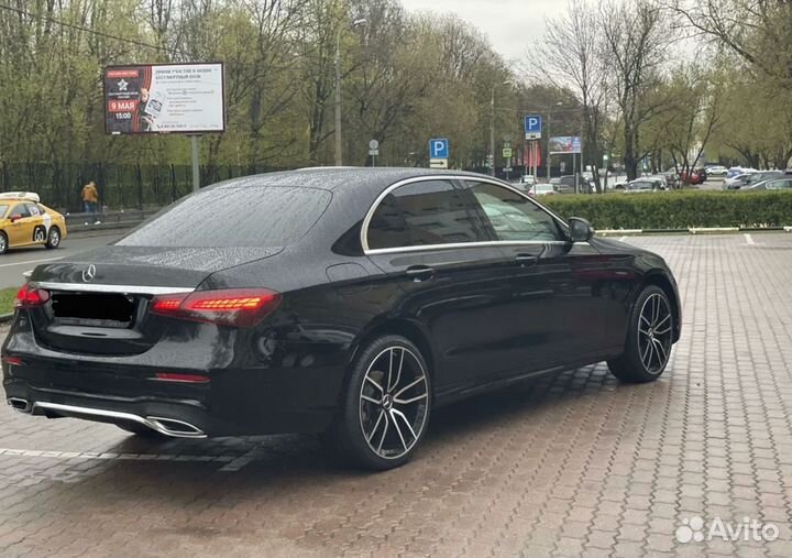 Нужен сменщик 2/2 для работы в бизнес на Mercedes