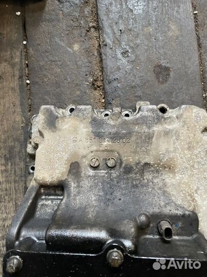 Поддон двигателя Mercedes Benz OM651 2.1d 2019