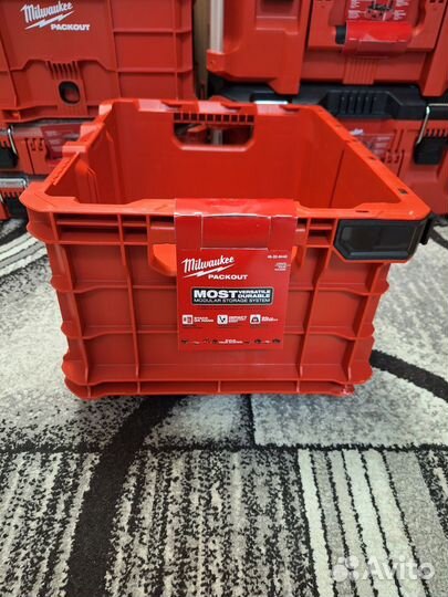 Ящик Milwaukee packout открытый