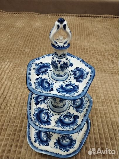 Гжель - фарфор 3 ярусная этажерка