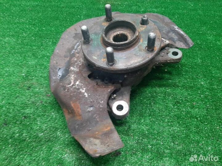 Кулак передний правый Lexus RX300 (MCU15) 2002