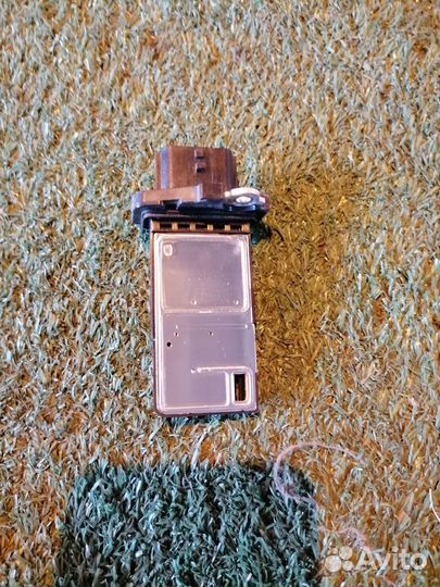 Датчик расхода воздуха 226807S000 Infiniti Renault