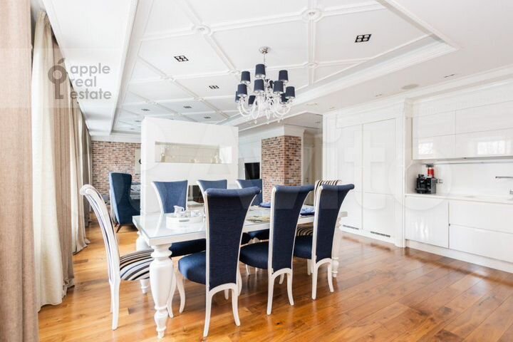 6-к. квартира, 209 м², 3/5 эт.